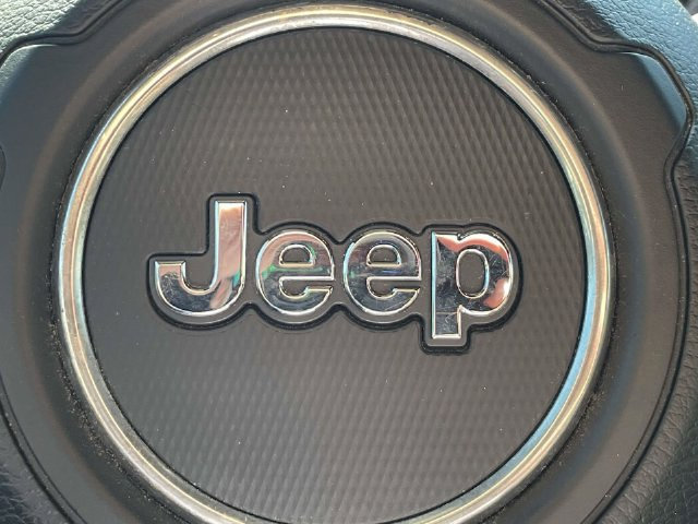 Used 2022 Jeep Wrangler Unlimited Sahara w/ Cold Weather Group AWD/4WD image 35
