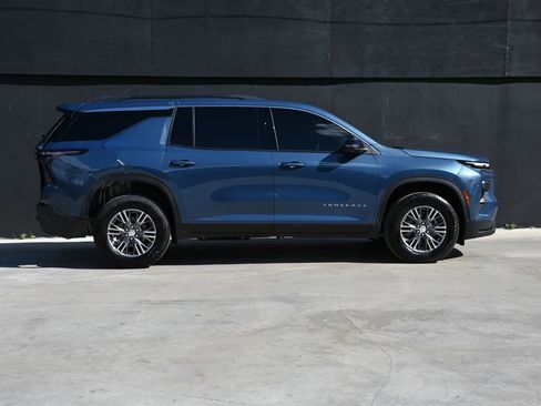 Used 2026 Chevrolet Traverse LT w/ Enhanced Driving Package image 6