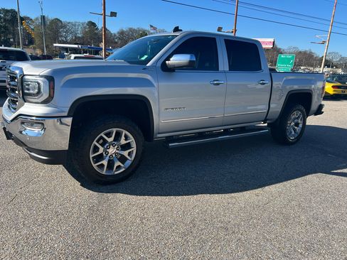 Used 2018 GMC Sierra 1500 SLT image 13