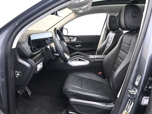 Used 2023 Mercedes-Benz GLS 580 4MATIC image 11