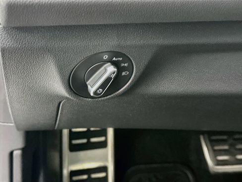 Used 2025 Volkswagen Jetta Sport FWD image 17