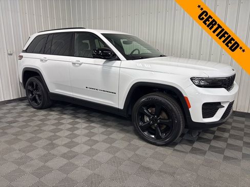 Certified 2023 Jeep Grand Cherokee Altitude image 1