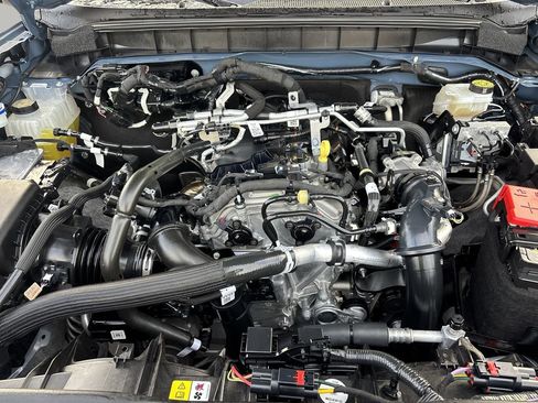 Used 2025 Ford Bronco 4-Door image 10