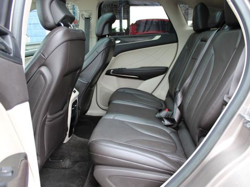 Used 2018 Lincoln MKC Reserve AWD/4WD image 42