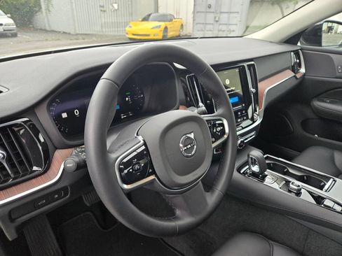 Certified 2025 Volvo S60 T8 Plus AWD/4WD image 16