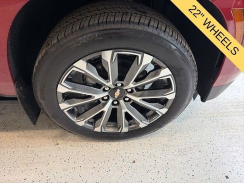 New 2026 Chevrolet Suburban High Country image 9