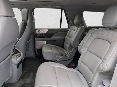 Used 2021 Lincoln Navigator Reserve w/ Luxury Package image 20