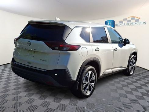 Used 2023 Nissan Rogue SV AWD/4WD image 6