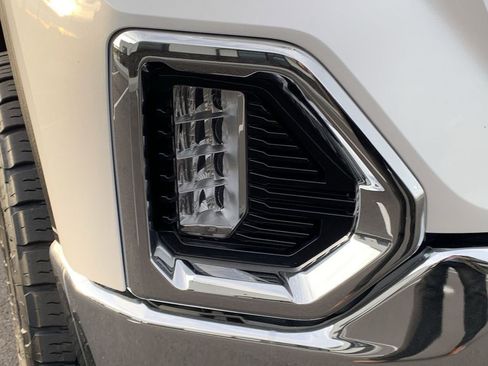 Used 2022 GMC Sierra 1500 SLT w/ SLT Convenience Package image 10