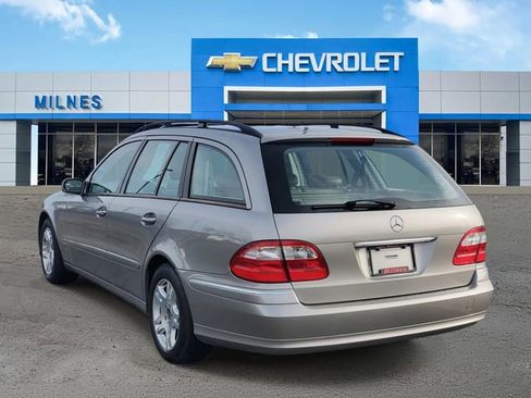 Used 2006 Mercedes-Benz E 350 4MATIC Wagon image 3