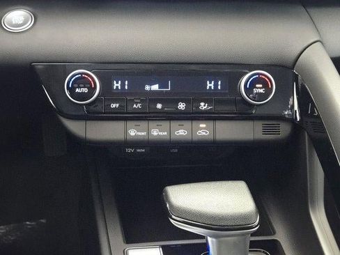 New 2026 Hyundai Elantra Hybrid FWD image 15