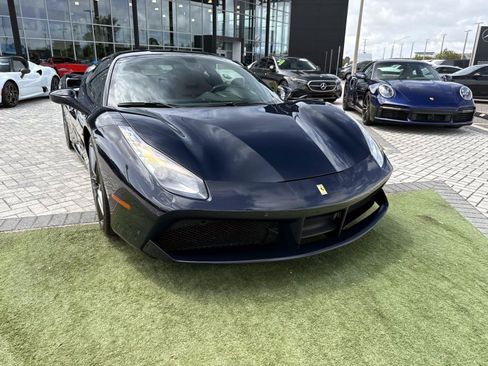 Used 2017 Ferrari 488 GTB RWD image 8
