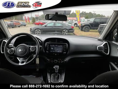 Used 2020 Kia Soul LX image 15