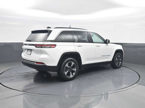 Used 2024 Jeep Grand Cherokee Limited 4xe AWD/4WD image 8