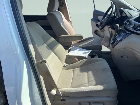 Used 2016 Honda Odyssey EX image 13
