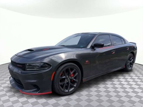 Used 2022 Dodge Charger R/T w/ Plus Group RWD image 8