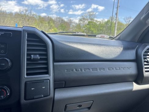Used 2019 Ford F250 XL w/ Power Equipment Group AWD/4WD image 26
