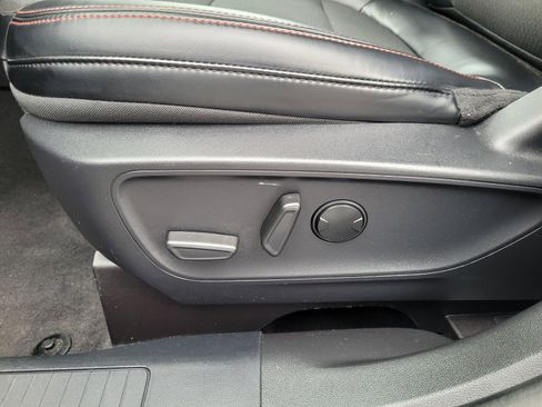 Used 2025 Ford Escape ST-Line AWD/4WD image 12