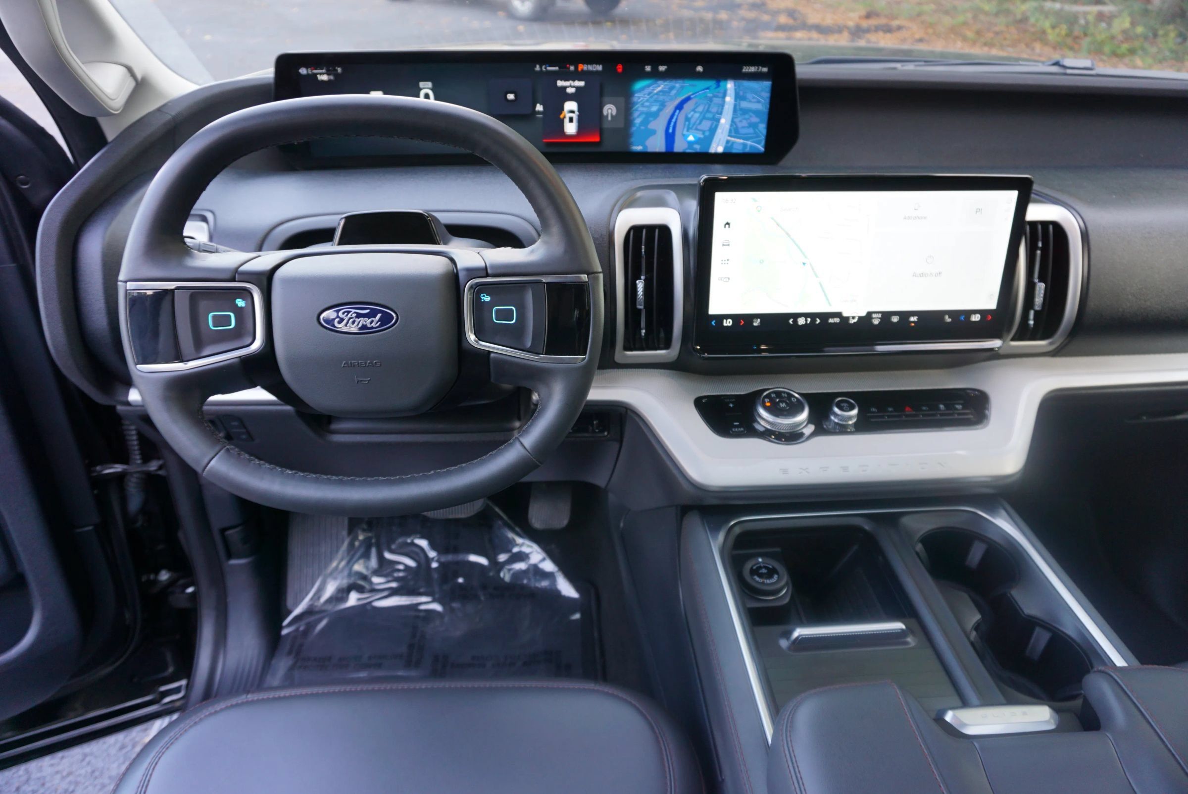 Used 2025 Ford Expedition Active RWD image 37