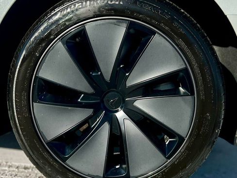 Used 2025 Tesla Model 3 Long Range image 28