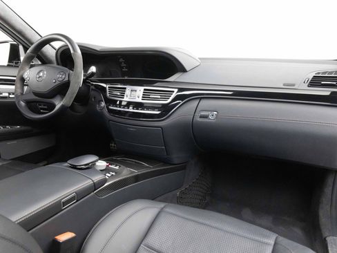 Used 2012 Mercedes-Benz S 63 AMG image 2
