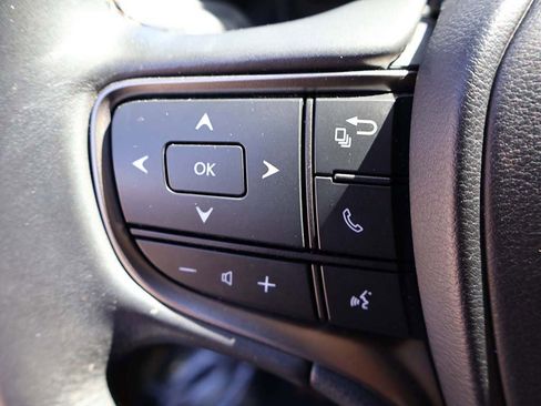 Used 2019 Lexus UX 200 image 46