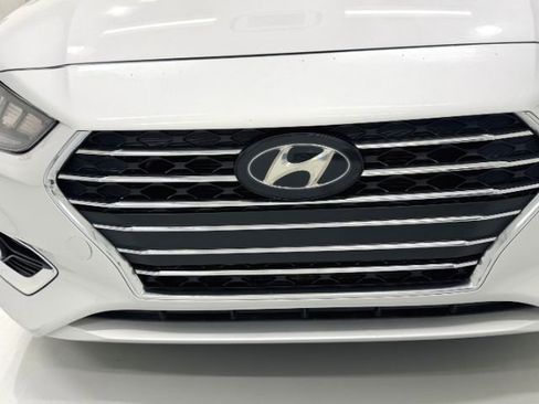 Used 2021 Hyundai Accent Limited image 16