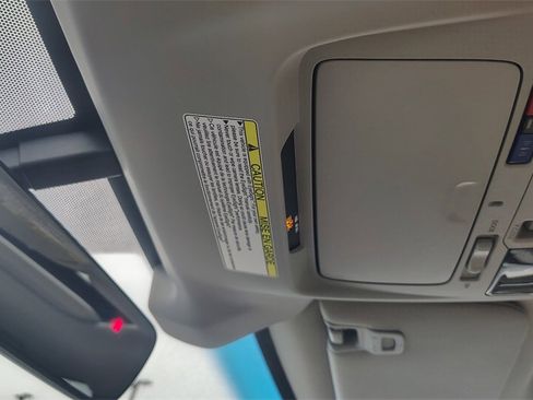 Used 2018 Subaru Outback 3.6R Limited image 27