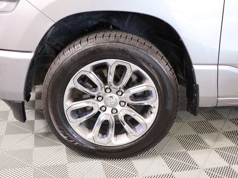 Used 2023 RAM 1500 Laramie AWD/4WD image 18
