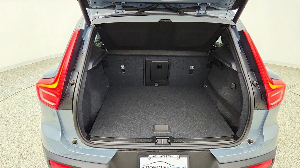 Used 2020 Volvo XC40 T5 Momentum AWD/4WD image 21