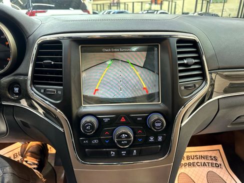 Used 2015 Jeep Grand Cherokee Overland image 27