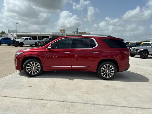 Used 2022 Chevrolet Traverse Premier w/ LPO, Floor Liner Package AWD/4WD image 6