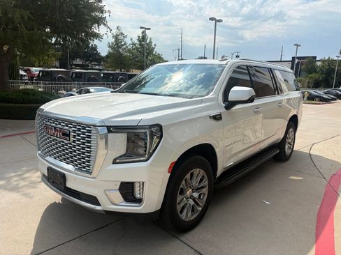 Used 2024 GMC Yukon XL Denali AWD/4WD image 1