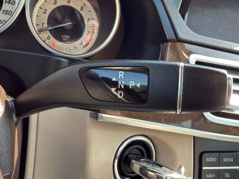 Used 2016 Mercedes-Benz E 350 4MATIC Sedan image 19