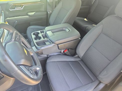 Used 2023 Chevrolet Silverado 1500 LT AWD/4WD image 15