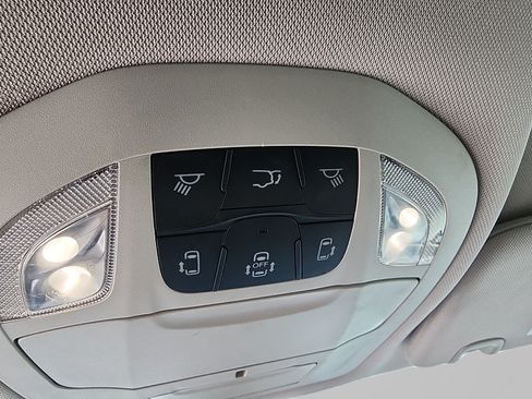 Used 2023 Chrysler Voyager LX FWD image 24