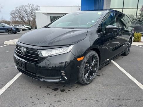 Used 2023 Honda Odyssey Sport image 2