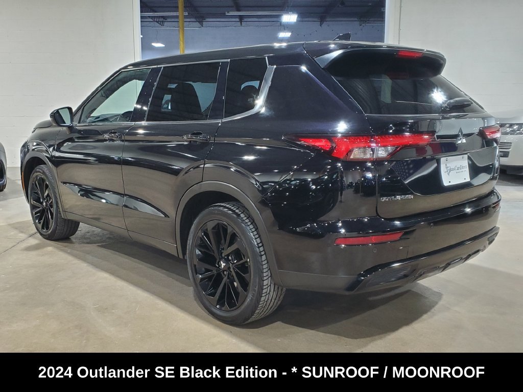 Used 2024 Mitsubishi Outlander SE Black Edition FWD image 12