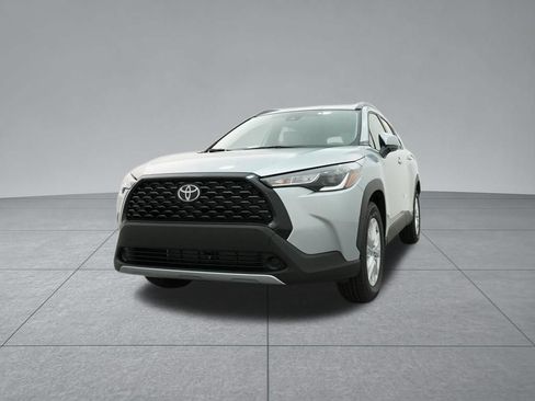 Used 2022 Toyota Corolla Cross LE w/ Moonroof Package FWD image 35