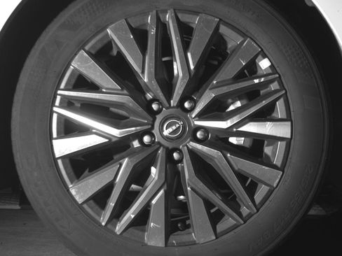 Used 2025 Nissan Altima 2.5 SV FWD image 13