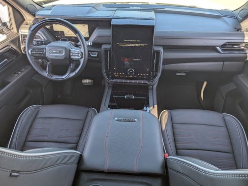 Used 2025 GMC Yukon AT4 Ultimate image 15