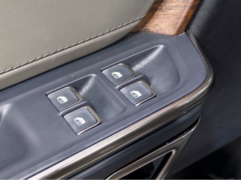 Used 2023 Rivian R1S Launch Edition AWD/4WD image 7