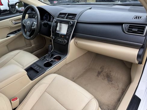 Used 2017 Toyota Camry XLE image 39
