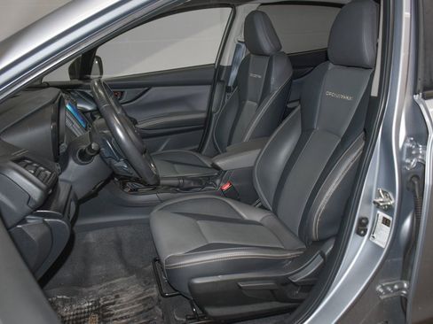 Used 2021 Subaru Crosstrek 2.5i Sport w/ Moonroof Package image 18