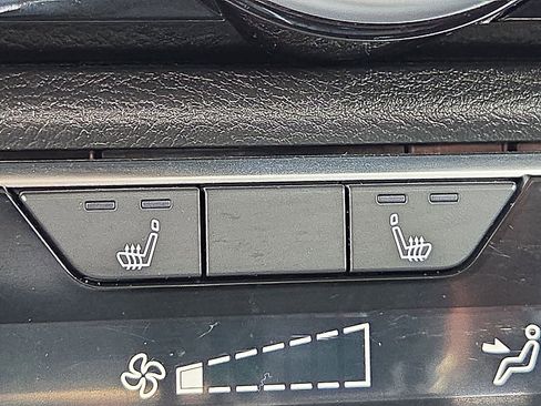 Used 2025 Nissan Sentra SR FWD image 20