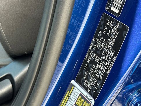 Certified 2025 Kia K4 FWD image 32