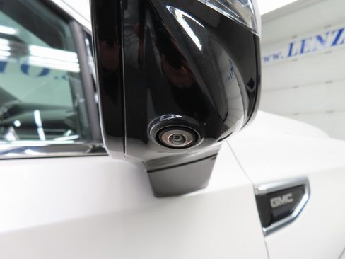 Used 2023 GMC Yukon Denali image 53