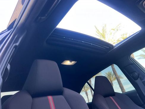 Certified 2023 Toyota Corolla SE w/ SE Premium Package image 19