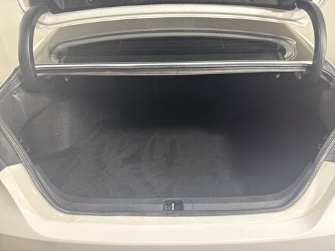 Used 2019 Toyota Camry SE image 19