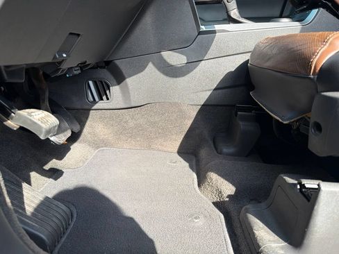 Used 2012 Ford Explorer Limited FWD image 38